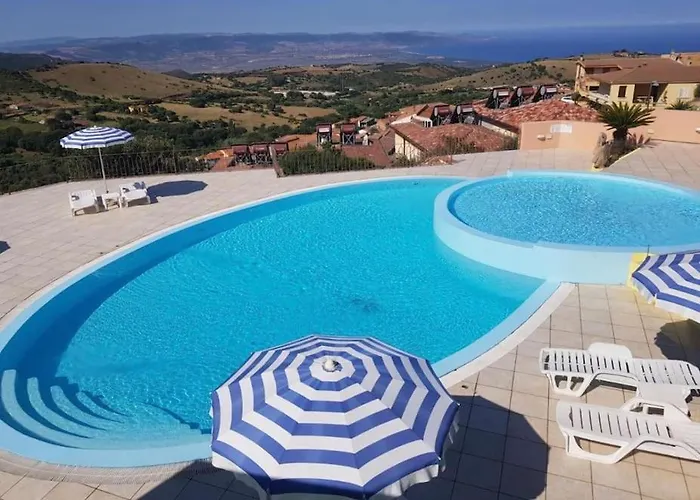 Casa Smeralda - Piscina E Vista Sul Mare! Apartament Trinità dʼAgultu